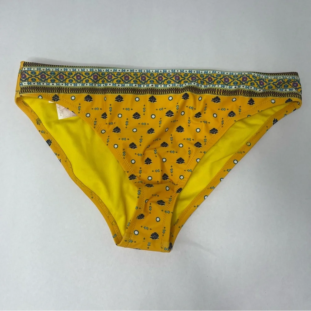 New Jessica Simpson 2 piece bikini swimsuit daisy floral Medium‎